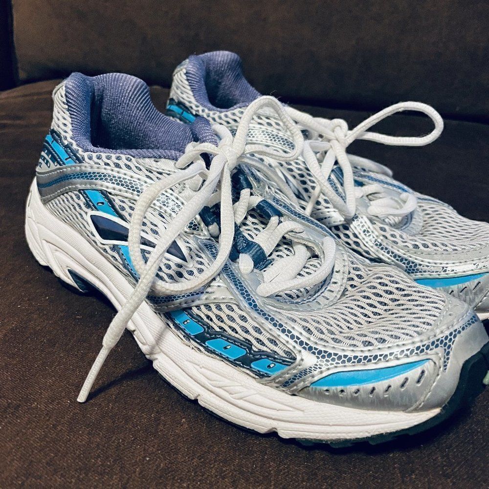 Very Good Brooks Dyad 4 5 6 Support womens walking running jogging shoes 6.5 US